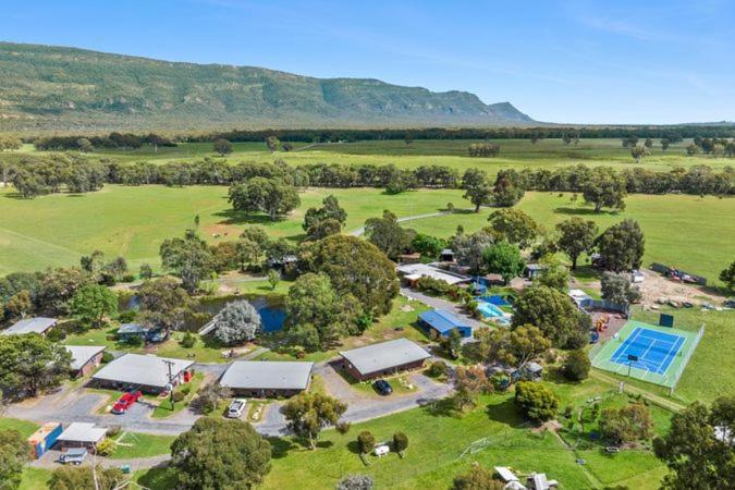 Halls Haven Holiday Units Hotel Halls Gap Exterior photo